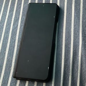 Samsung Z Fold 3